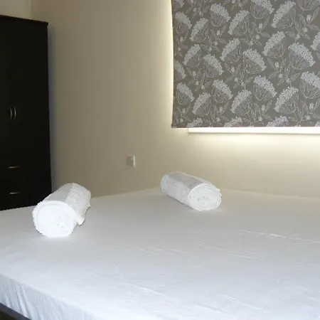 Katalimata Court Айя-Напа