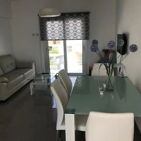 Katalimata Court アパート *